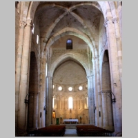Santa María la Real de Irache, photo Zarateman, Wikipedia.jpg